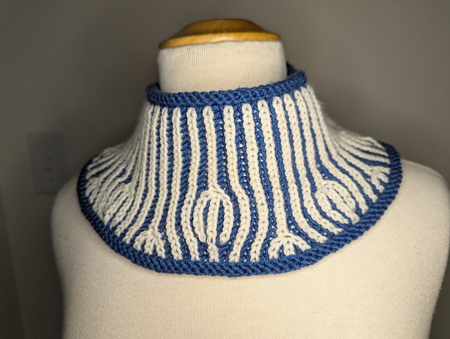 Manet Cowl