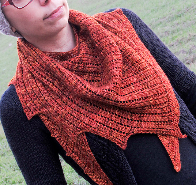 Serenata shawlette