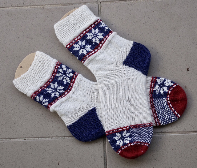 Cozy Snowflake Socks