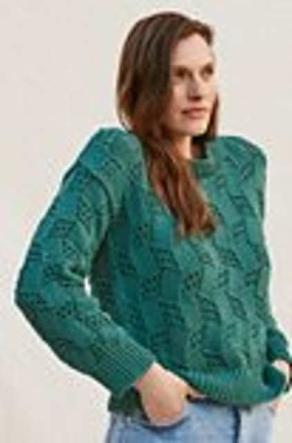 # 05 Pulli im versetzten Lochmuster