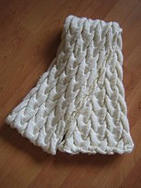 Woven Cables Scarf