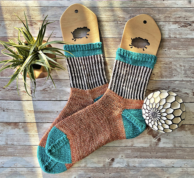 Retro 90s DK Socks
