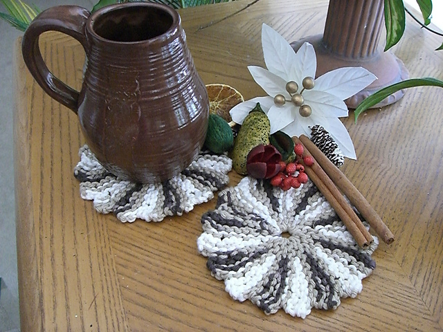 Teeny-Weeny Garter Stitch Coaster
