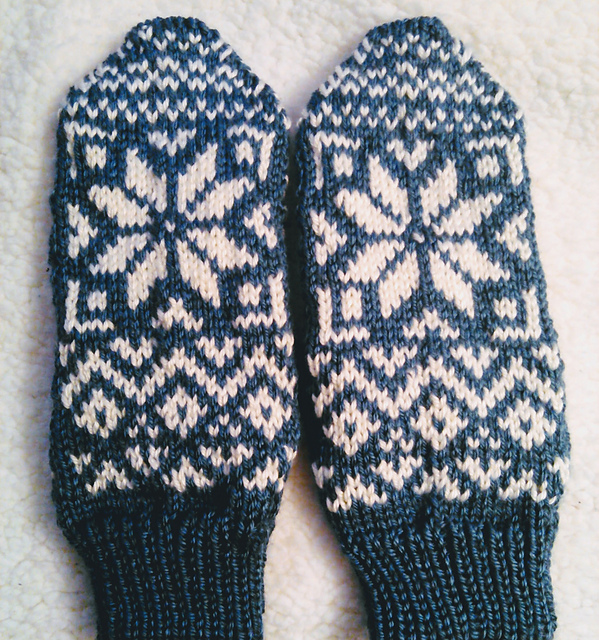 Snowflake Mitten II