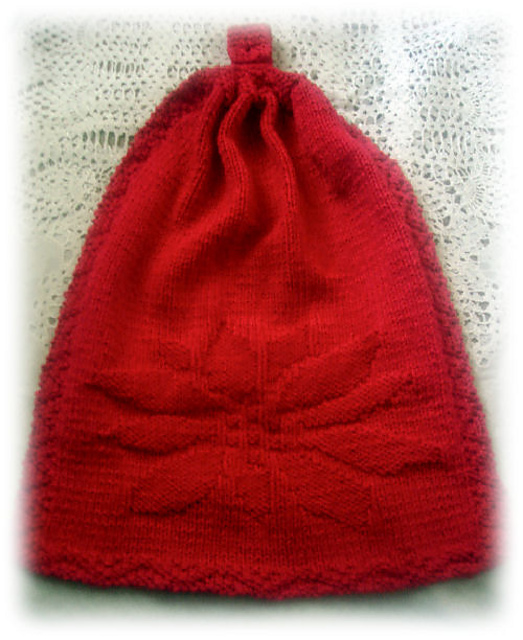 Poinsettia Fingertip Towel