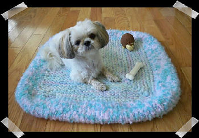Mitred Scraps Pet Bed