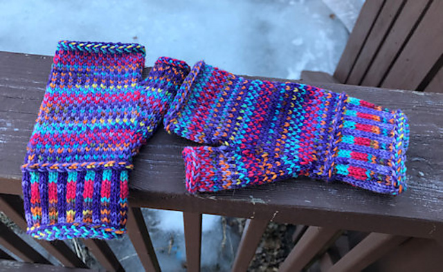 Krazy 2 Colour Fingerless Mittz