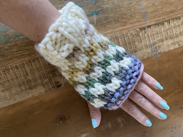 Easy Stranded Mitts