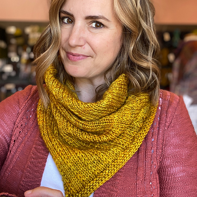 Ravelry Candlewick Cowl pattern by Sarah Keller