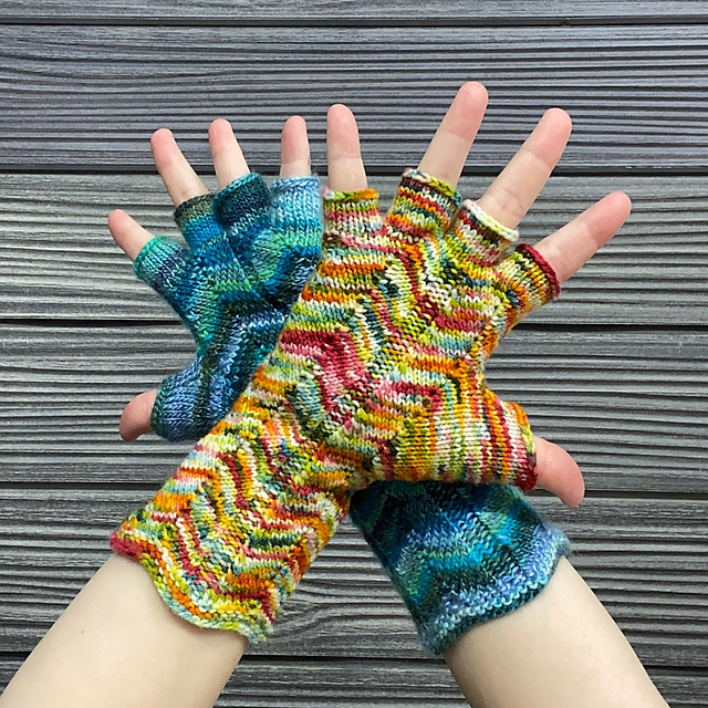 Basalt Flow Mitts
