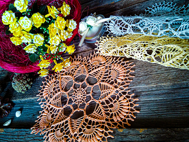 Alice doily