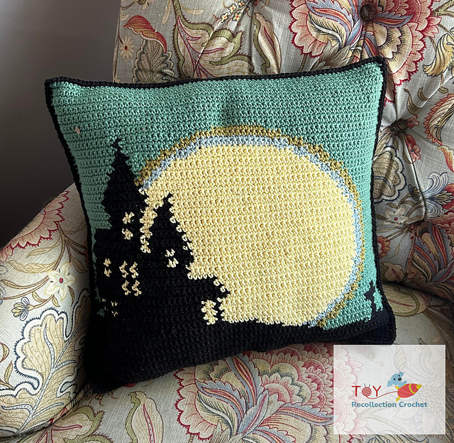 Ravelry: Haunted House Pillow pattern by Rebecca Risk