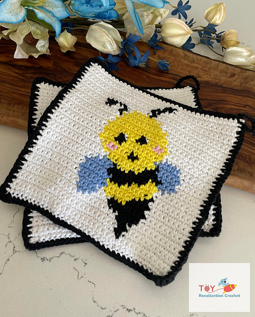 Bee Potholder