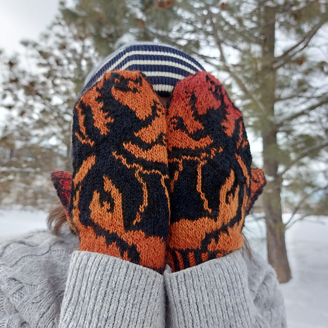 Dragon Mittens