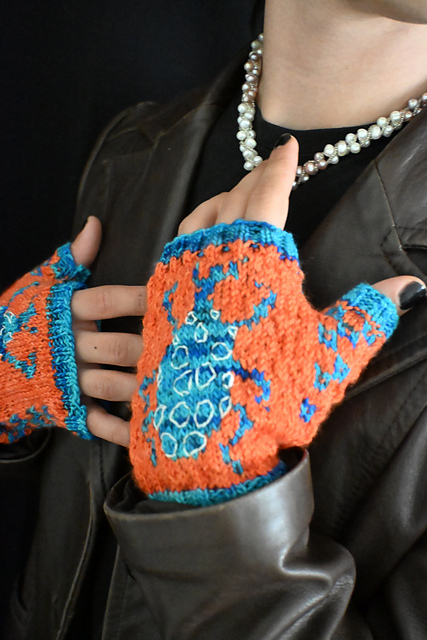 Weevil Fingerless Gloves