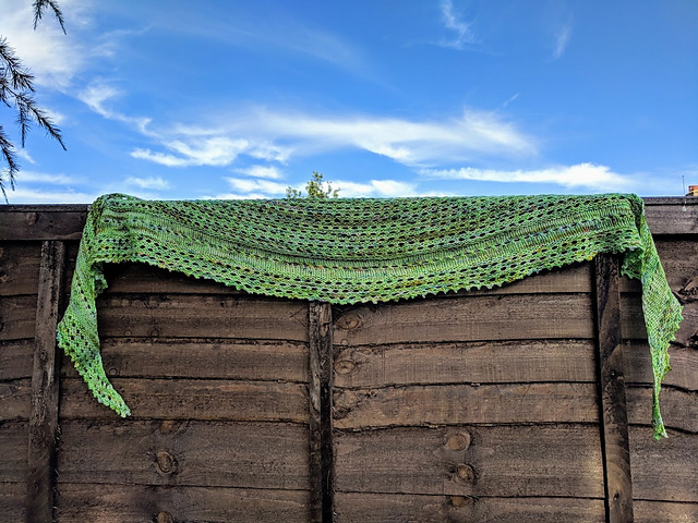 Breezy Shawlette