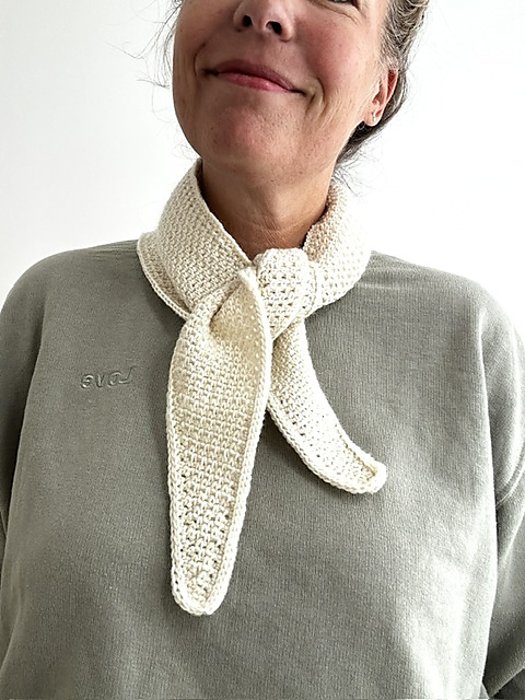 Lucy scarf