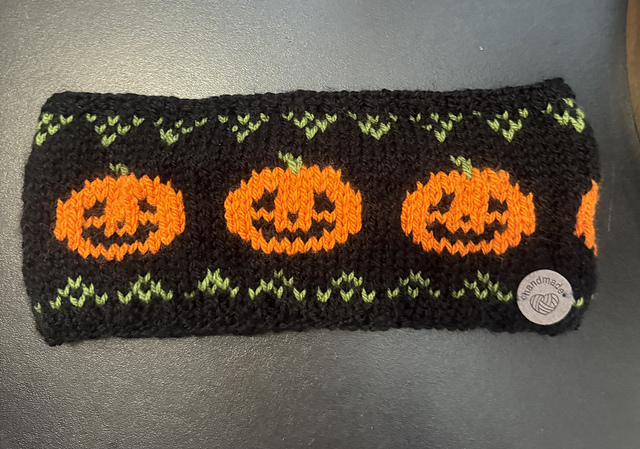 Ravelry: Autumn Pumpkin Earwarmer pattern by Knot the Patterns