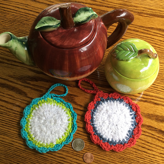 Large Flower Scrubby