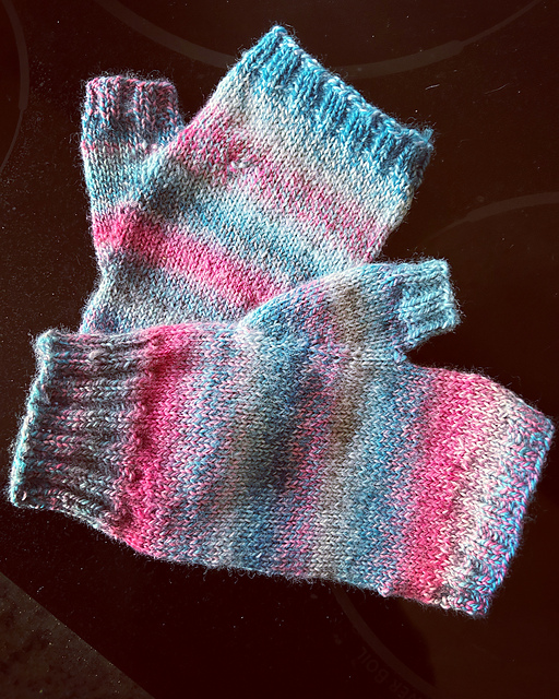 Glenna's Fingerless Fingering Weight Mitts