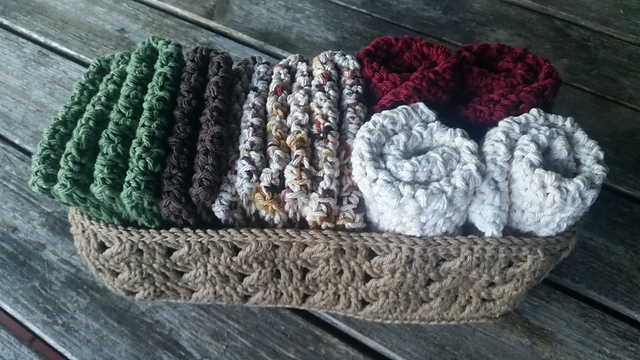 Washcloth Set with Basket
