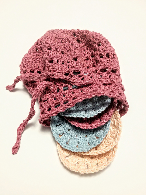 Flower-Wheel Scrubbies and Bag