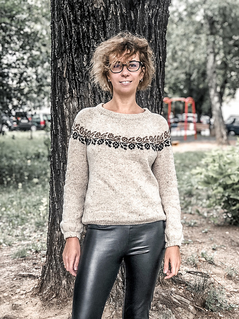 Slavyanka sweater