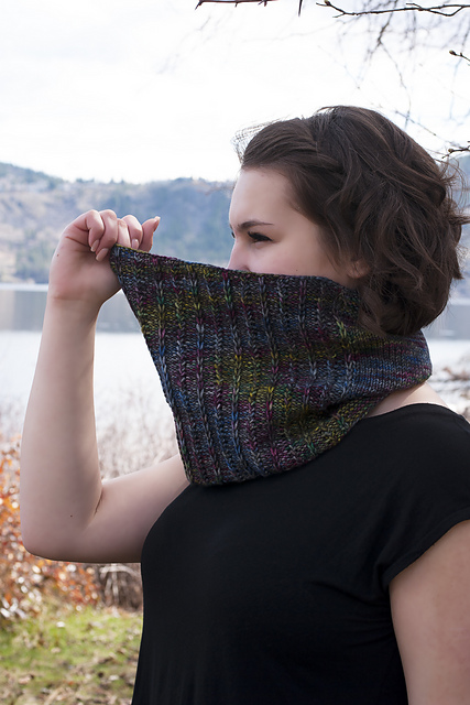 Traders Cove Cowl