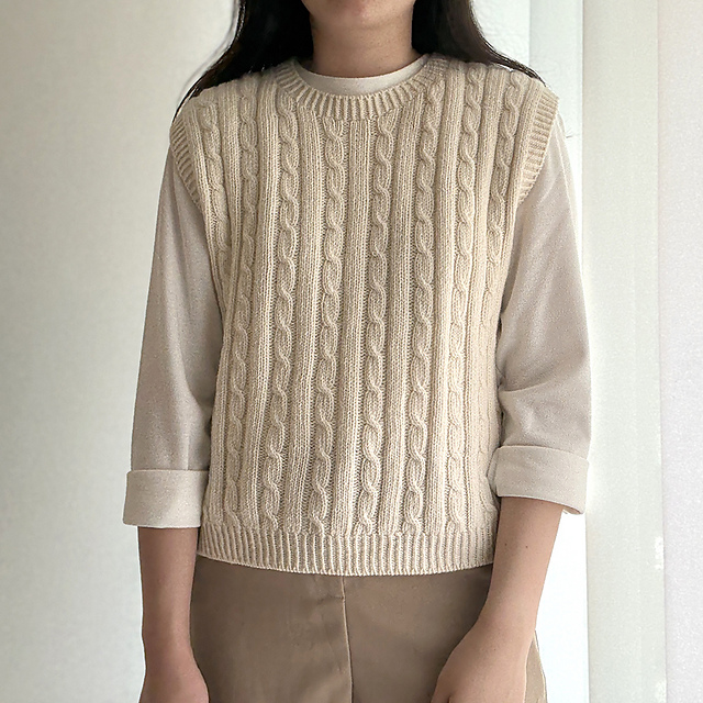 YASNilo Knit Vest