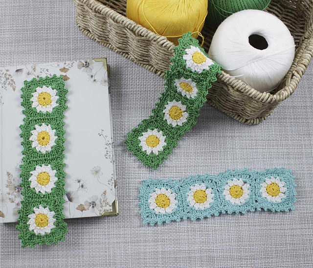 Daisy Bookmark