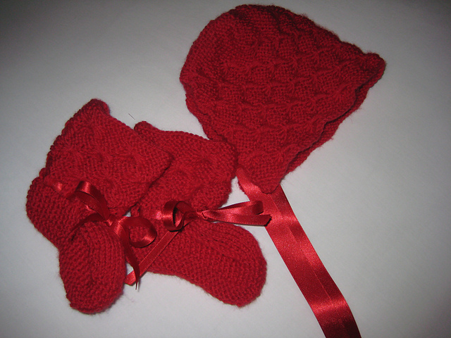 'Caitlin' bonnett and bootee set