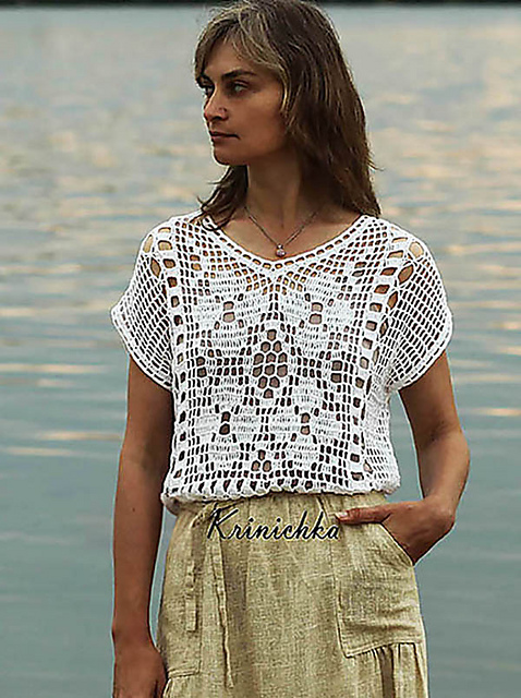 Crochet top with a diamond pattern