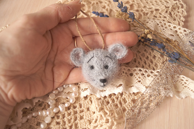 Small mouse