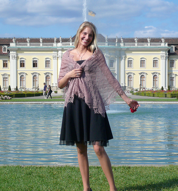 EVE Lace Stole