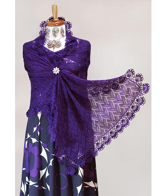ROSALIE Flowery Lace Stole