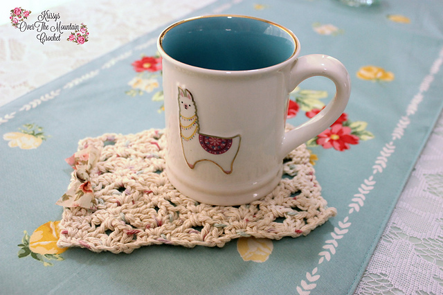 Diamond Shells Mug Rug