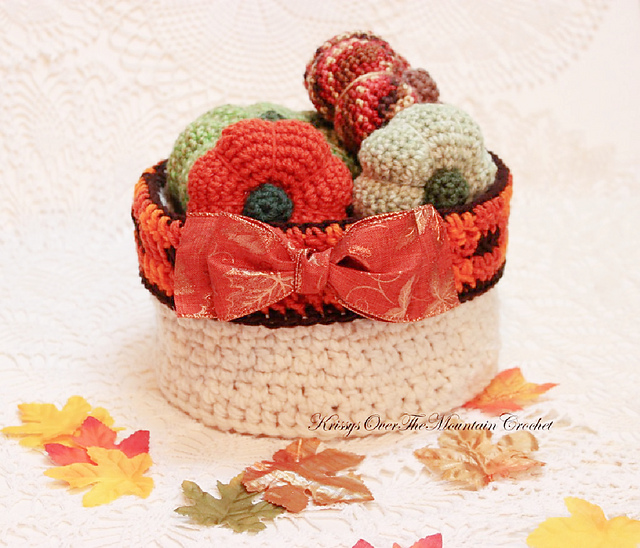Round Plaid Basket
