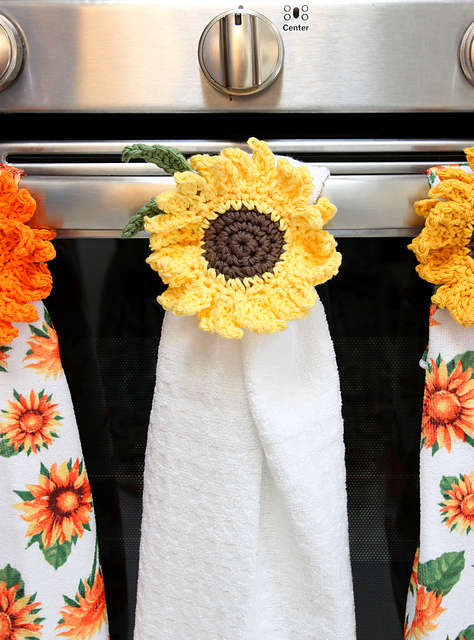 Sunflower Towel Topper