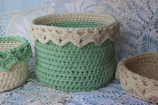 Large Basket with Drop Over Lace