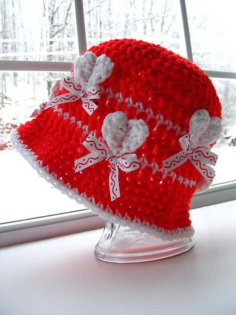 Floating Hearts Cloche