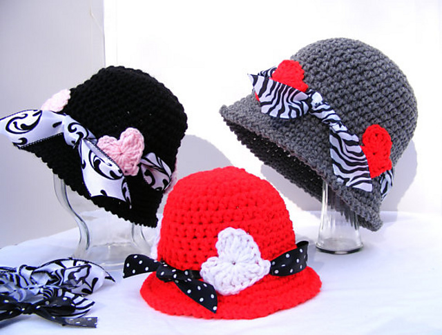 Curl Tailed Heart Cloche