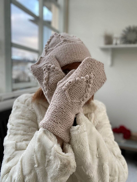 Bobble mittens