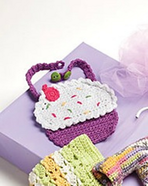 Cupcake Bib