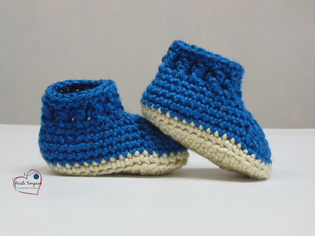 Adorable DIY Baby Booties