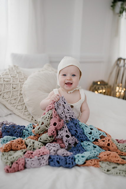 Low Tide Motif Blanket
