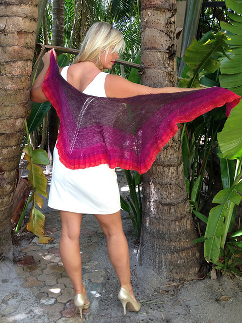 Marilyn on Sunset Knit Shawl