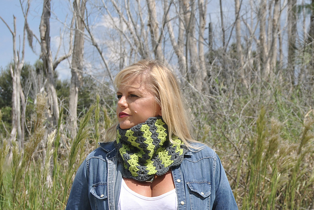 Brave Vertical Striped Cowl