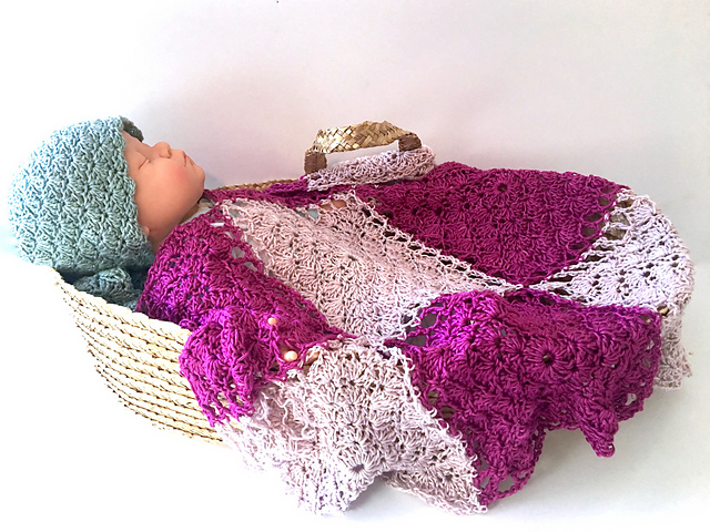 Pinky Motif Baby Blanket