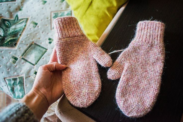 Basic Tunisian Mittens