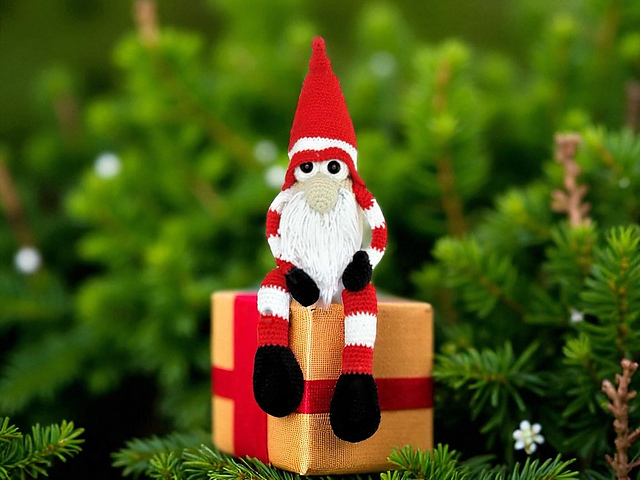 Sitting Christmas Gnome